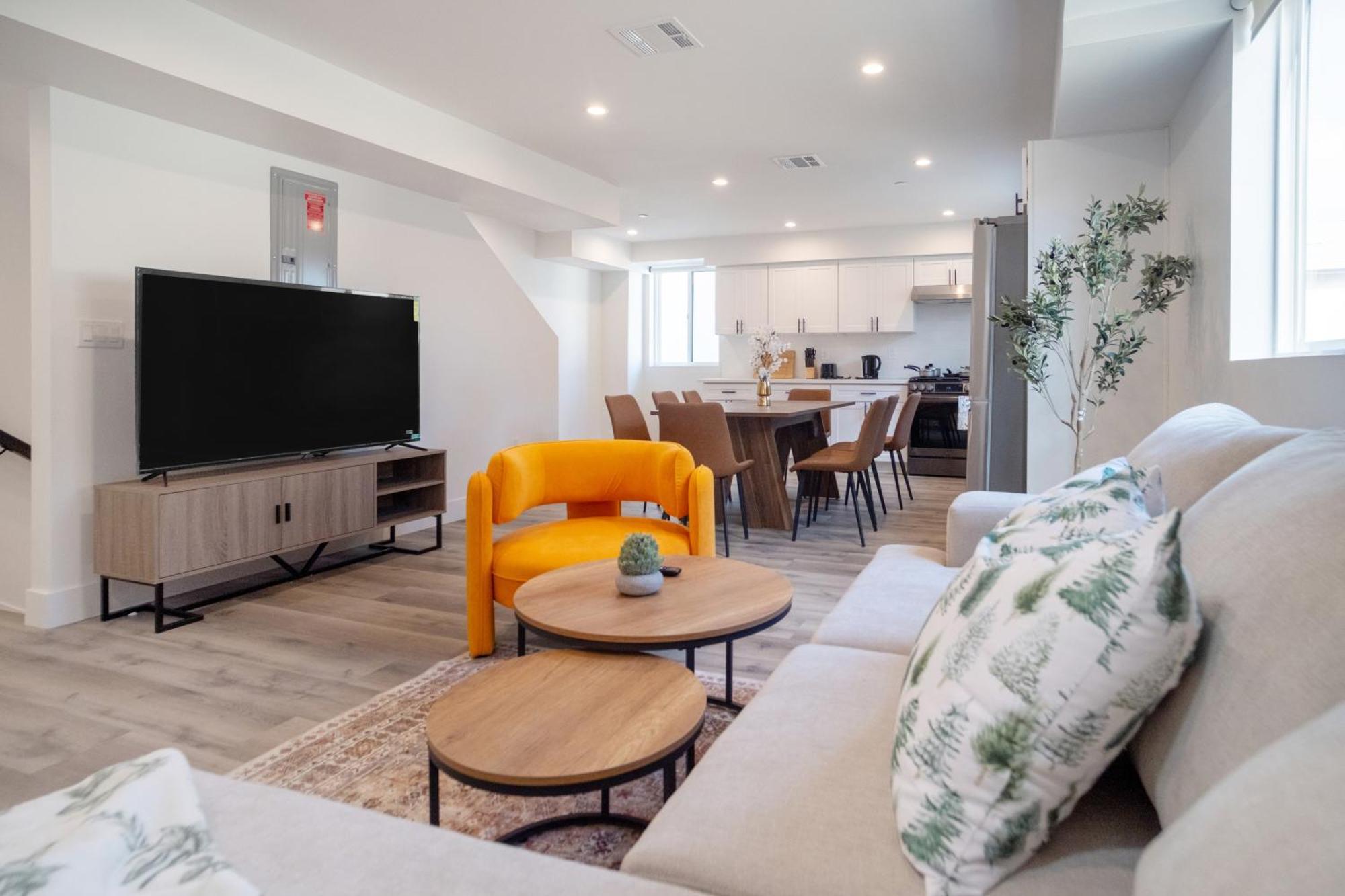 Cozy La Retreat Near Usc Steps To Koreatown & Downtown — Photos 2